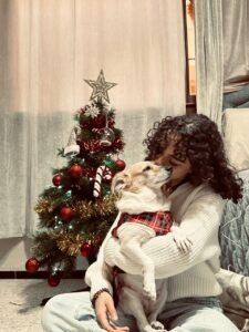 Cuidadora de perros responsable y cariñosa